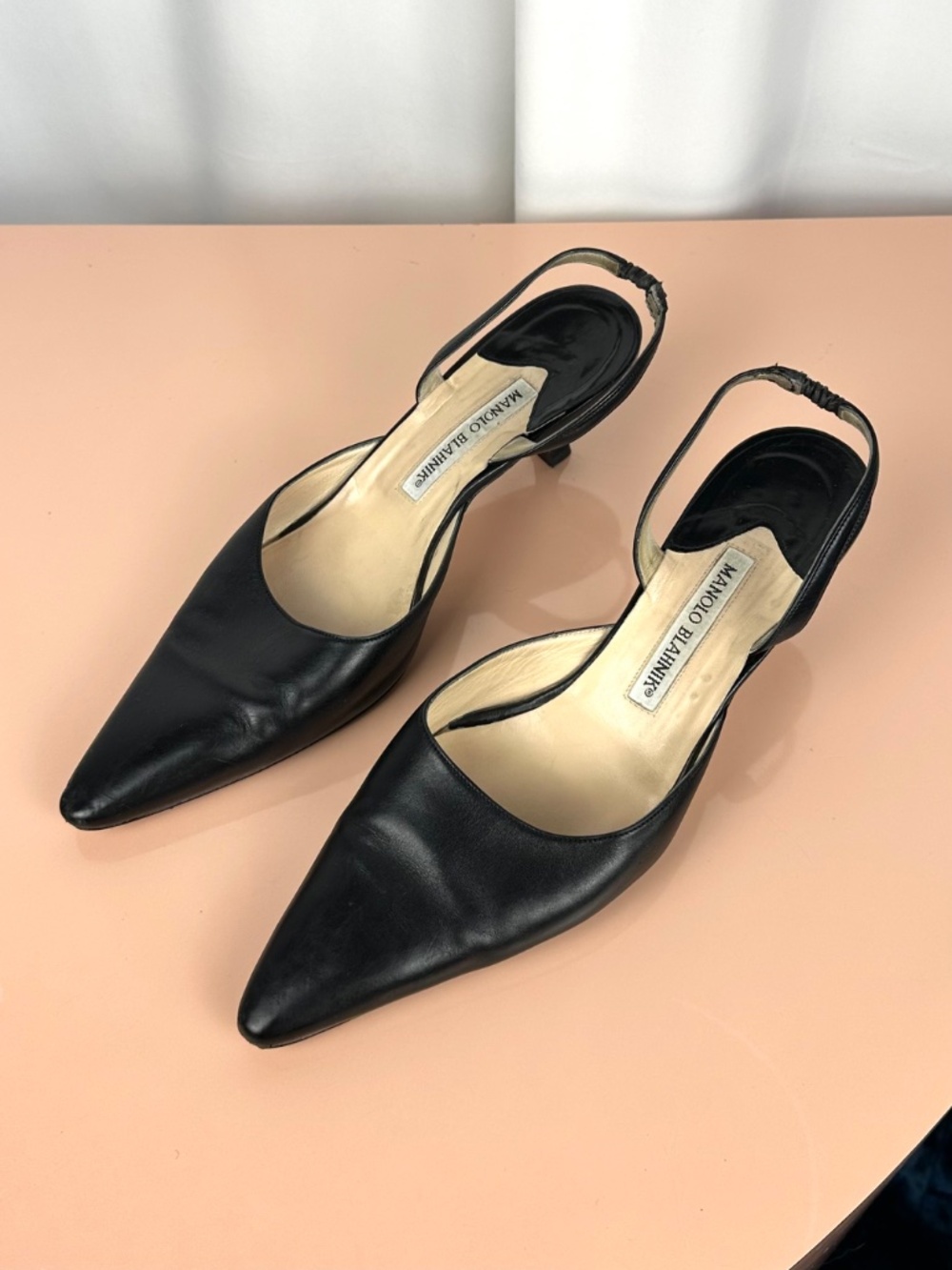 Vintage Manolo Blahnik Black Leather Pointed Toe Slingback Heels EU 39 - Picture 4 of 16